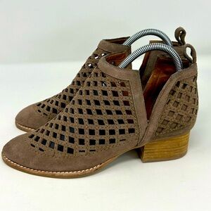 Jeffrey Campbell Taggart Brown Leather Cut Out Block Heel Ankle Boots Size 7.5